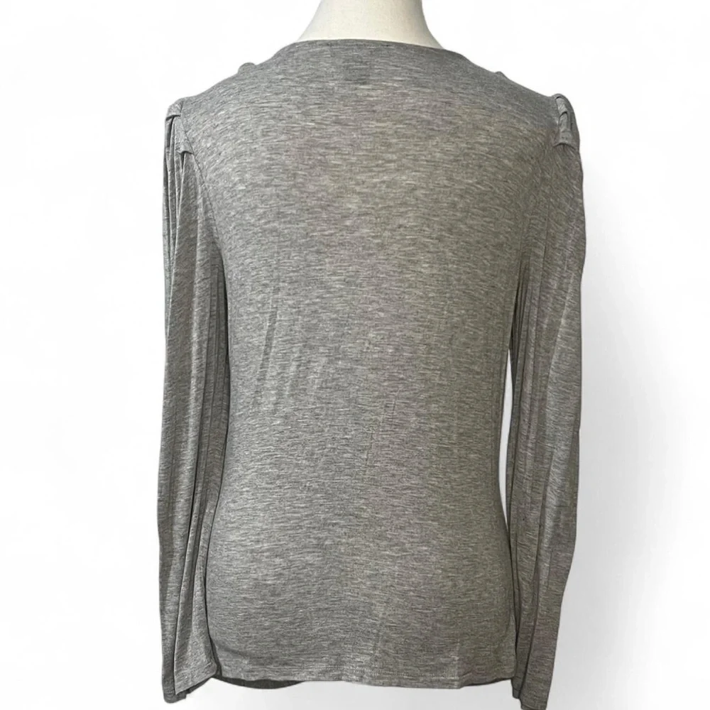 ByDesign Gray Ruched long sleeve Top Medium‎